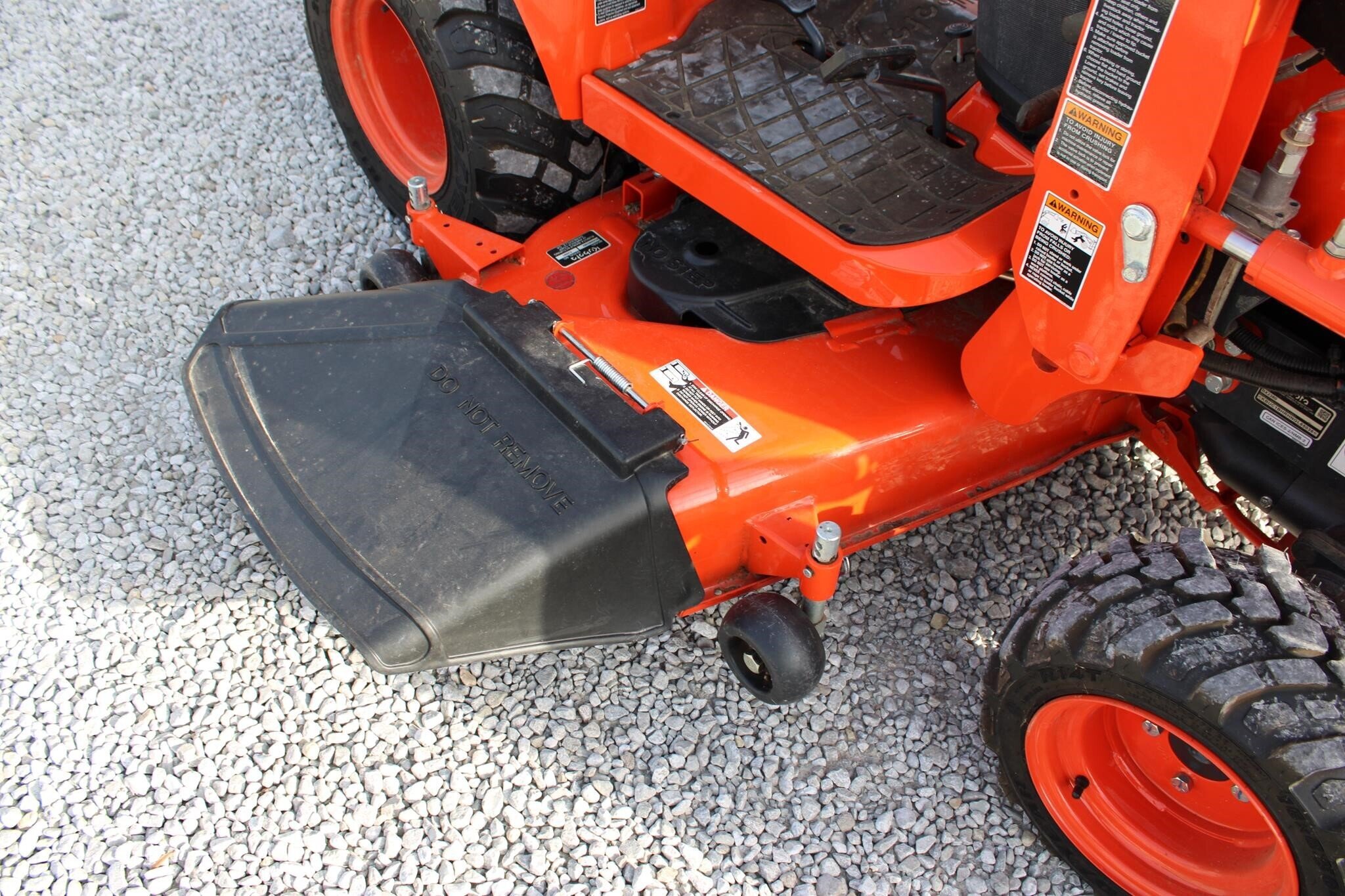 2022 Kubota BX2380 thumbnail 10