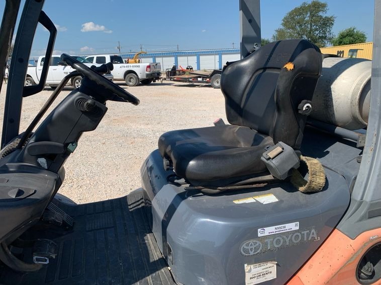 2014 Toyota 8FGU25 Forklift thumbnail 8